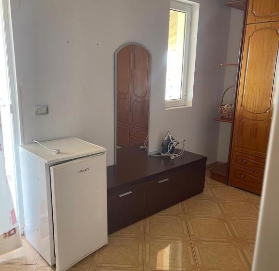 オーシャンビューファミリールーム, Aulona