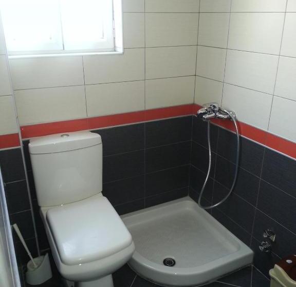 スタンダードルーム, Aulona