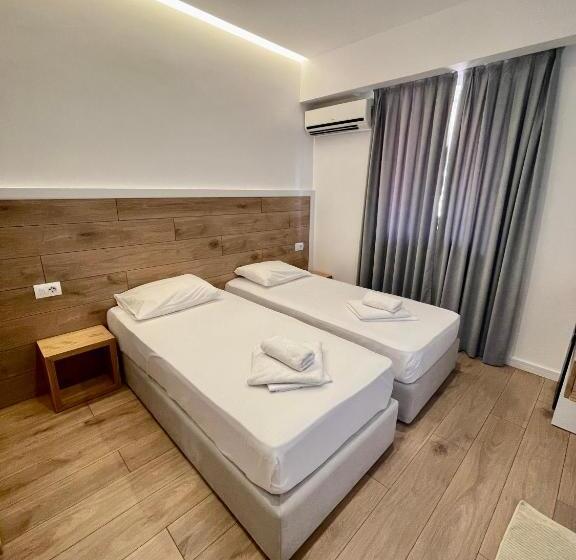 スタンダードルーム, Aulona