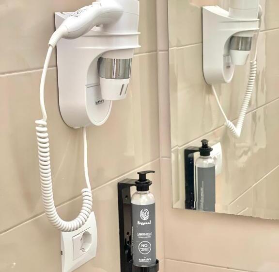 スタンダードルーム, Aulona