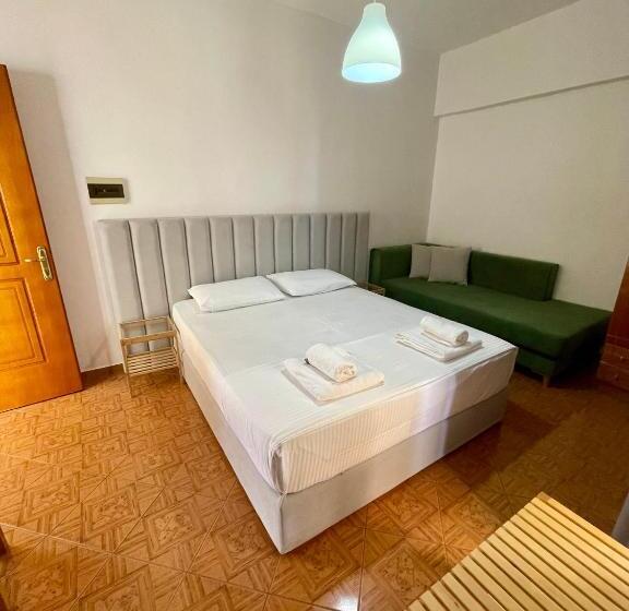 スタンダードルーム, Aulona