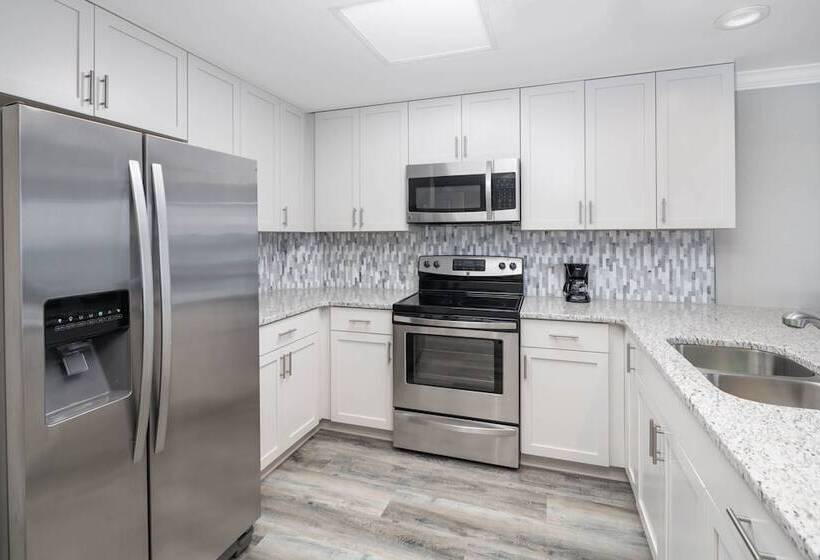 Люкс с Видом, Bask Hotel At Big Rock Landing