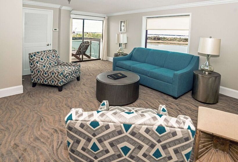 Люкс с Видом, Bask Hotel At Big Rock Landing