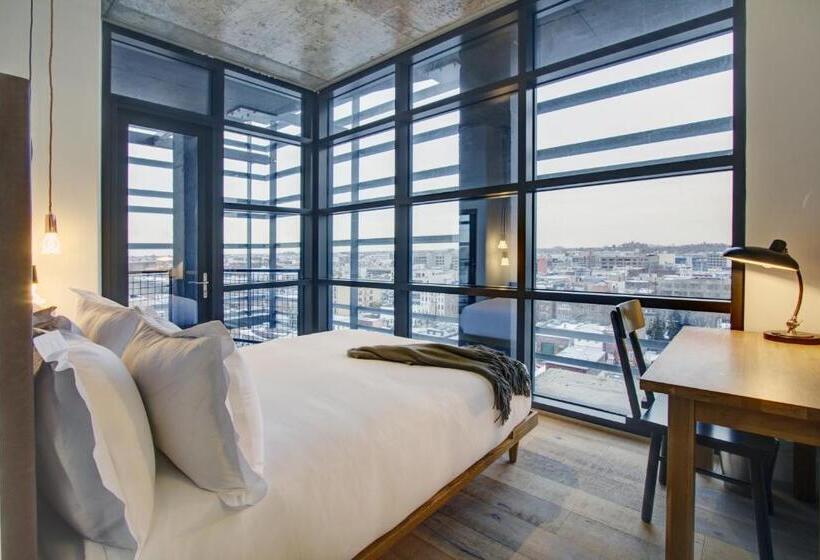 标准间带双人床, Boro