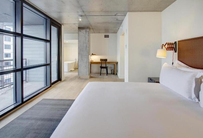 带大床的标准工作室, Boro