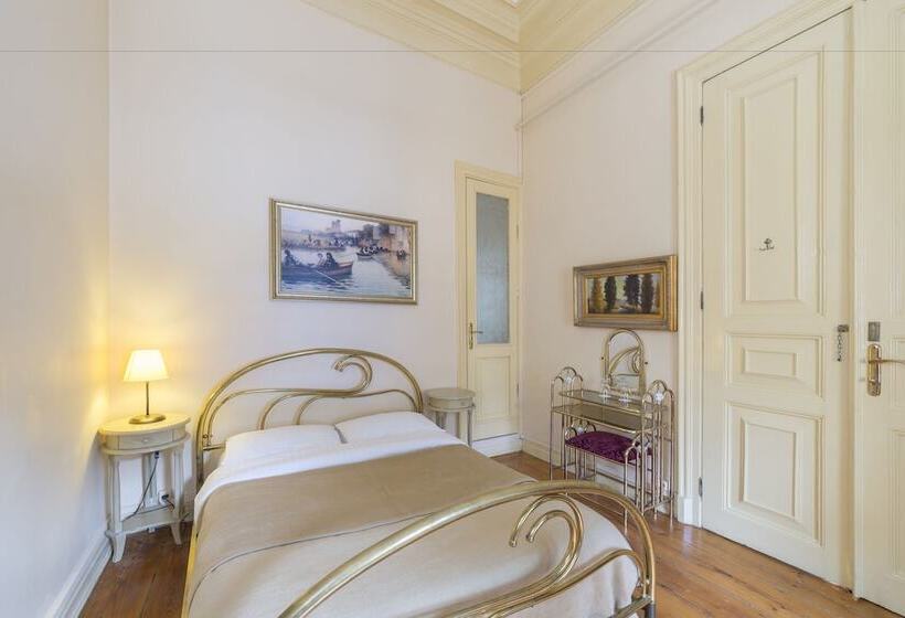 חדר דלוקס נוף לגינה, Büyükada Anastasia Meziki History Mansion