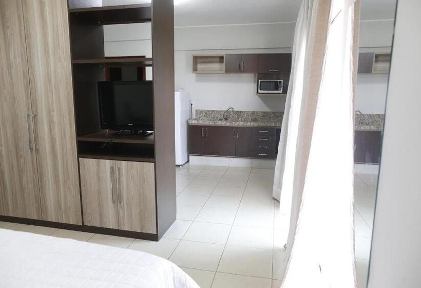 غرفة قياسية مزوَّدة بشُرفة, Eldorado