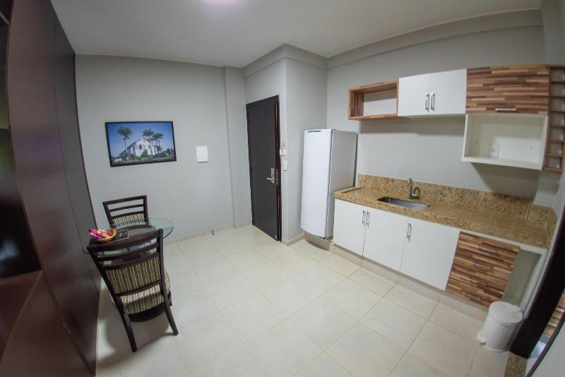 شقة غرفة واحدة, Eldorado