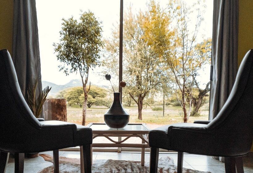اتاق لوکس, Gabus Game Ranch