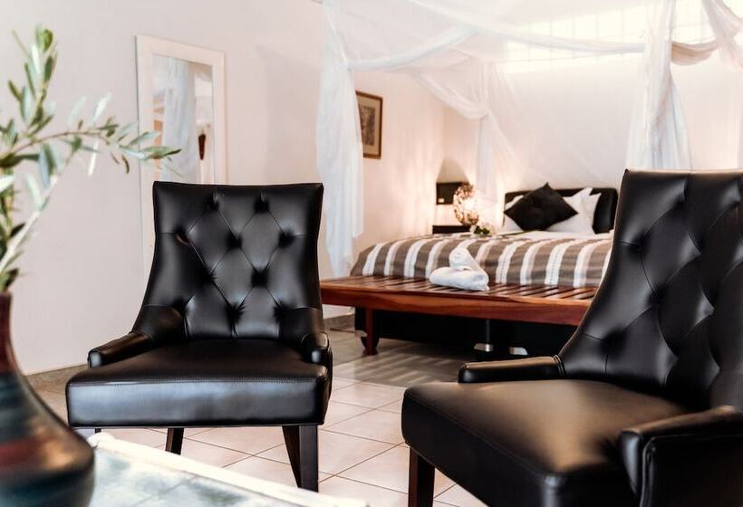 اتاق لوکس, Gabus Game Ranch