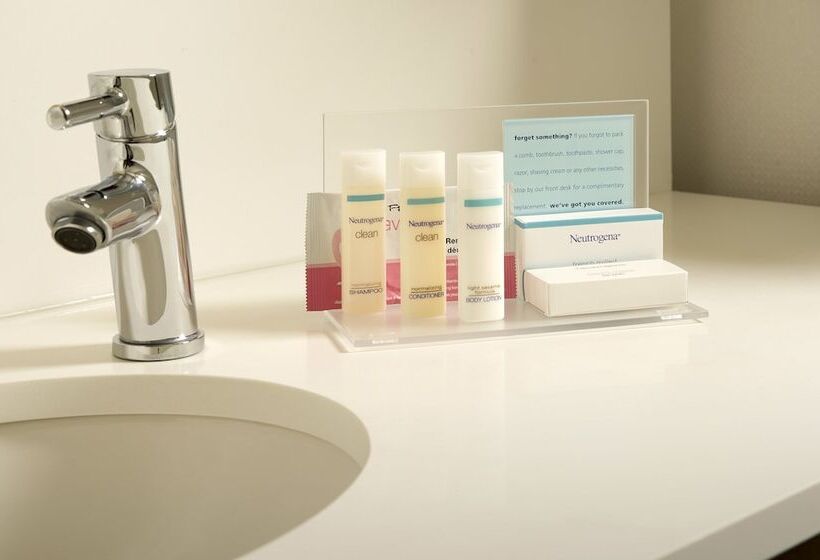 غرفة قياسية سرير كينج لذوى الإحتياجات الخاصة, Hampton Inn & Suites Baltimore North/timonium