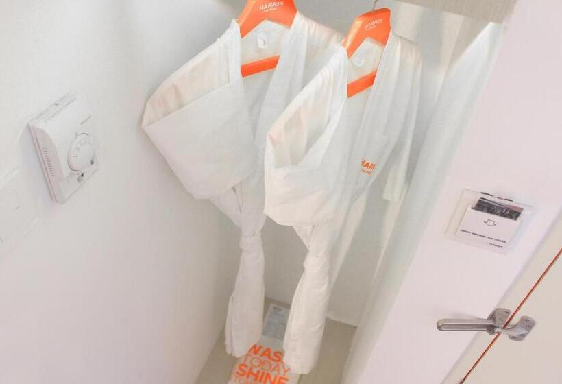 חדר קומפורט, Harris Hotel & Conventions Gubeng