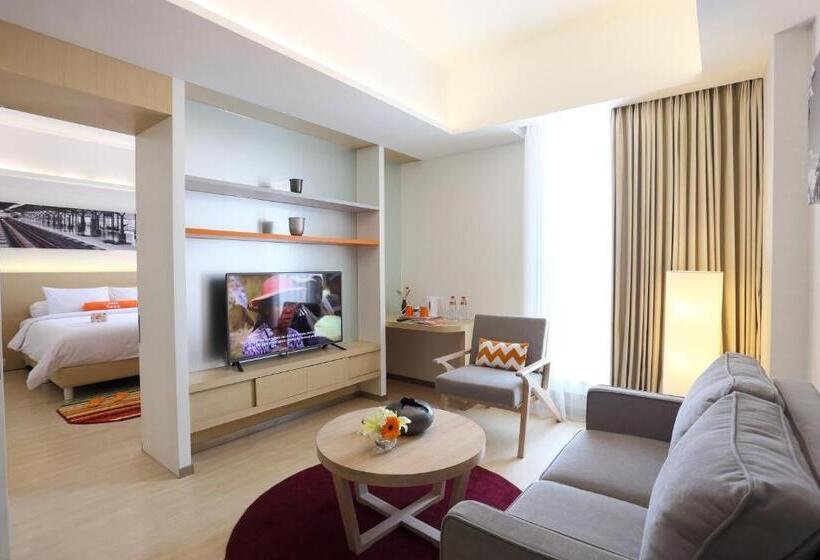 סוויטה, Harris Hotel & Conventions Gubeng