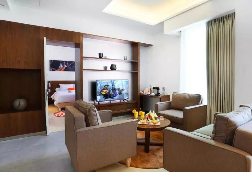 スイート, Harris Hotel & Conventions Gubeng