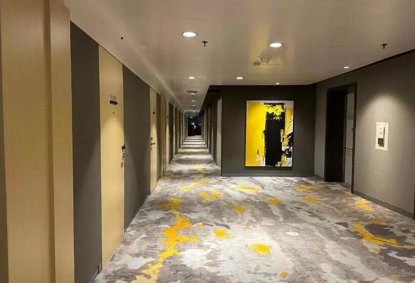 スタンダードルーム, Harris Hotel & Conventions Gubeng