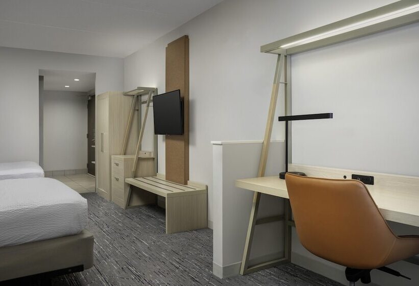 장애인을 위한 스위트, Holiday Inn Express & Suites Pittsburgh North Shore, An Ihg