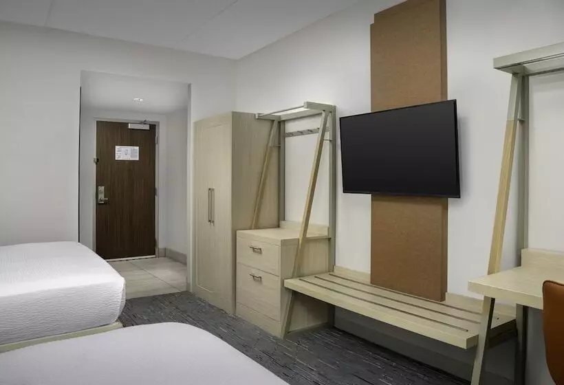 身障者適用スイートルーム, Holiday Inn Express & Suites Pittsburgh North Shore, An Ihg