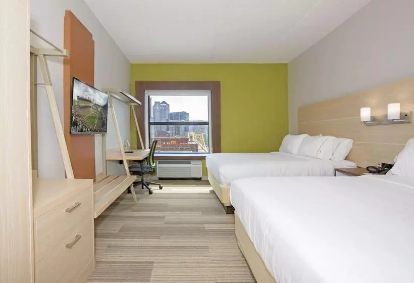 スイート, Holiday Inn Express & Suites Pittsburgh North Shore, An Ihg
