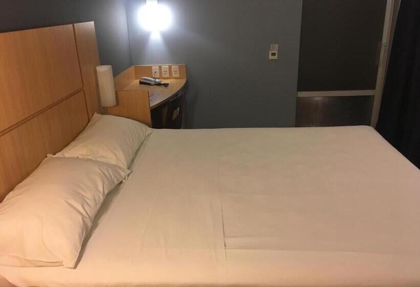 חדר סטנדרט מותאם לאדם עם מוגבלויות, Ibis Belo Horizonte Savassi