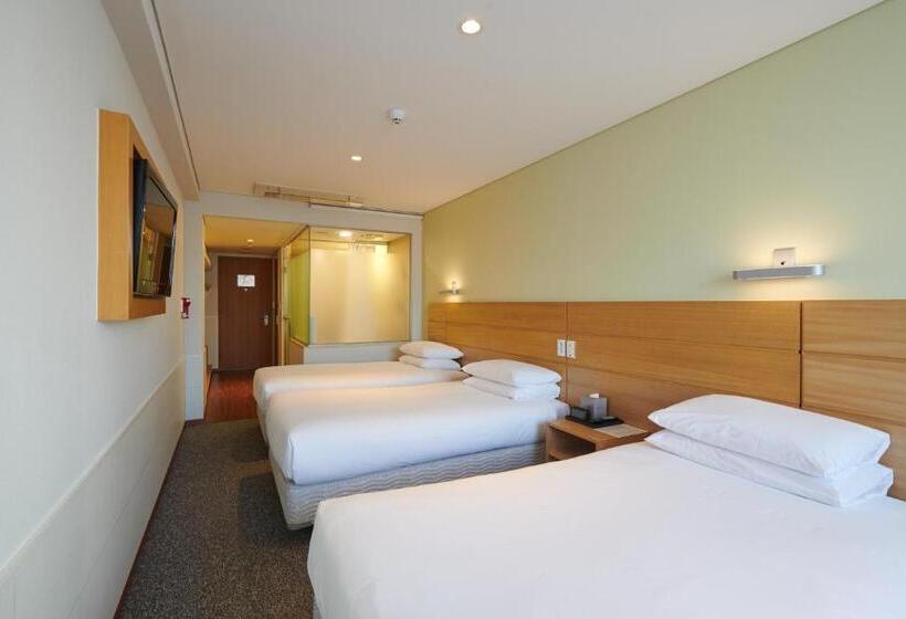 اتاق ساده سه‌ نفره, Nine Tree By Parnas Seoul Myeongdong 1