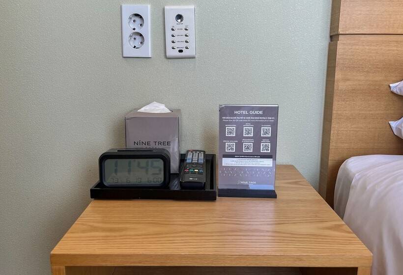 اتاق استاندارد سه نفره, Nine Tree By Parnas Seoul Myeongdong 1