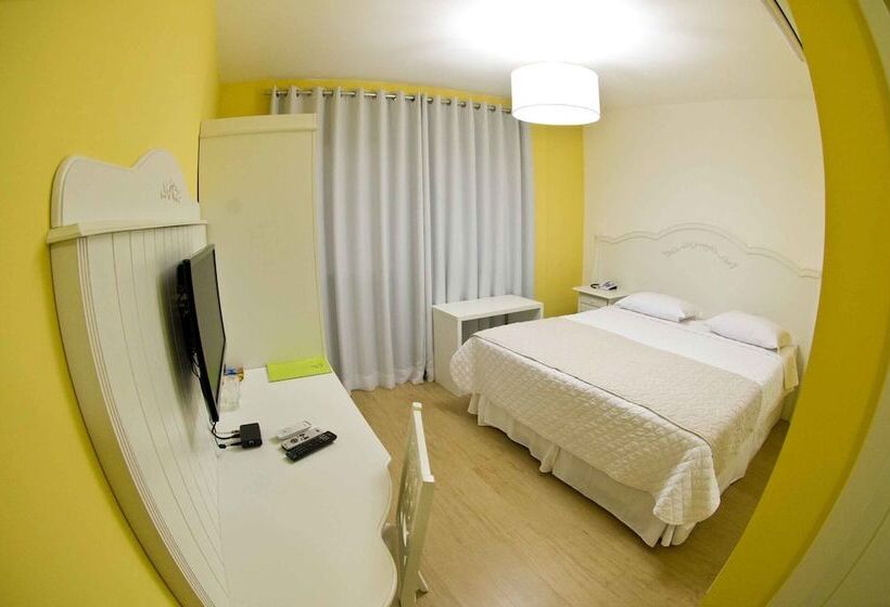 スタンダードルーム, Oma Zita