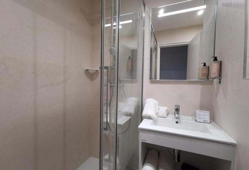 Номер Deluxe Вид на Море с Балконом, Opal Inn