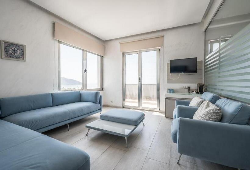 חדר משפחתי, Splendor