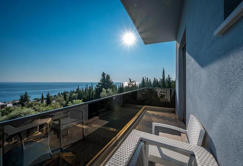 חדר משפחתי, Splendor