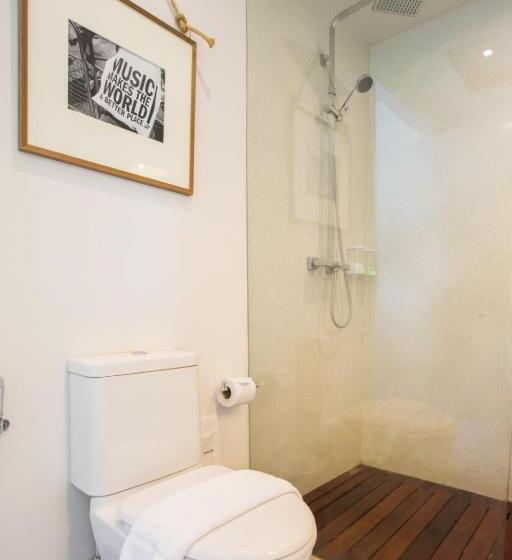 디럭스 룸, The Melody Phuket Sha Extra Plus