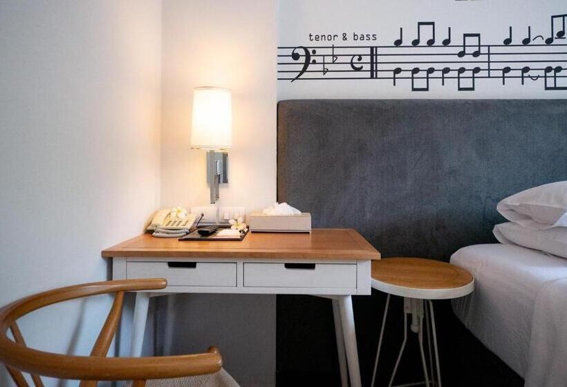 디럭스 룸, The Melody Phuket Sha Extra Plus