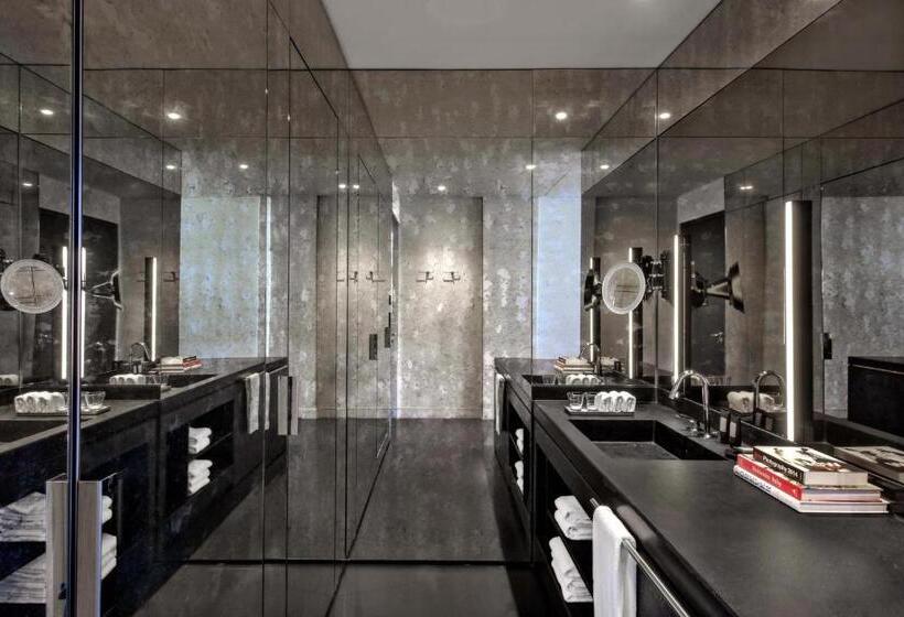 غرفة قياسية سرير كينج, W Amsterdam