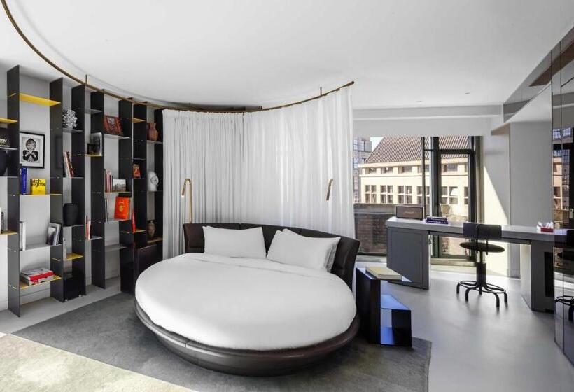 إستوديو قياسي مطل على المدينة, W Amsterdam