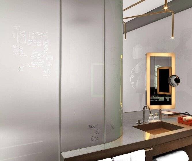 غرفة قياسية مطلة على المدينة, W Amsterdam