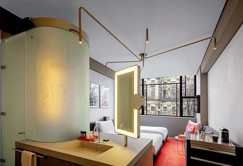 غرفة قياسية مطلة على المدينة, W Amsterdam