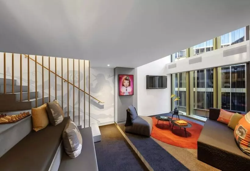 Suite with Views, W Amsterdam
