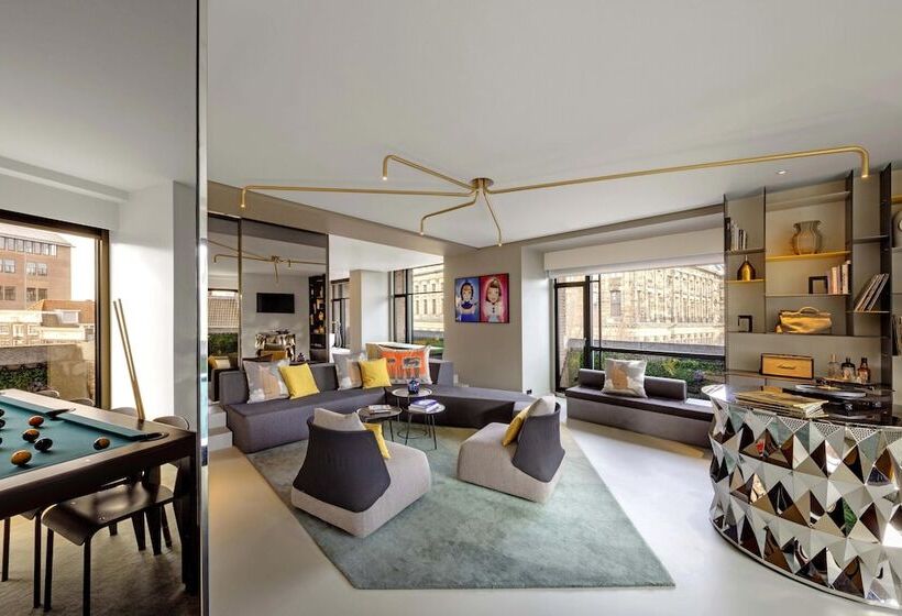 إستوديو قياسى, W Amsterdam