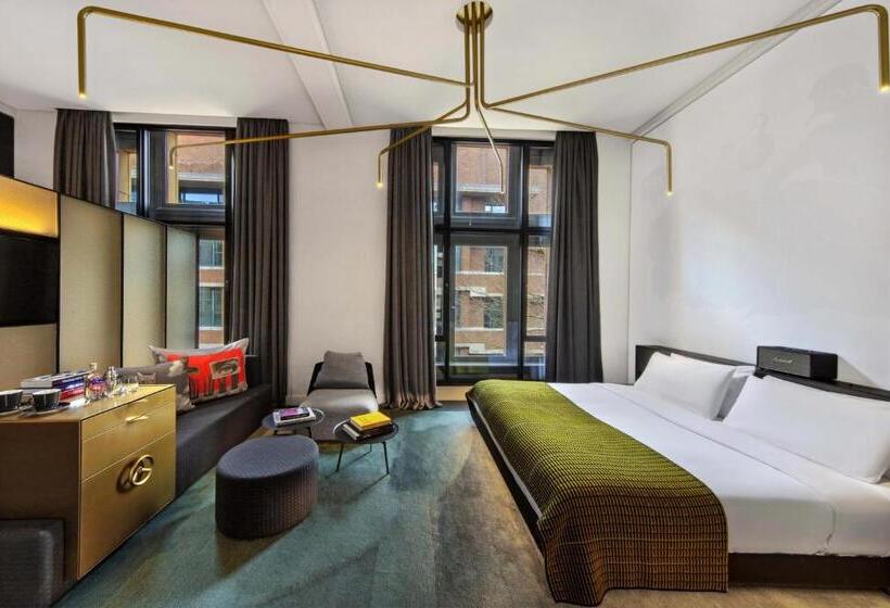 غرفة قياسية سرير كينج, W Amsterdam