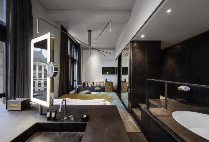 Standard Room King Size Bed, W Amsterdam