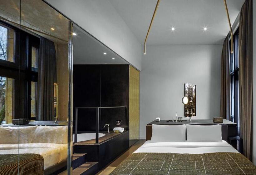 غرفة قياسية سرير كينج, W Amsterdam