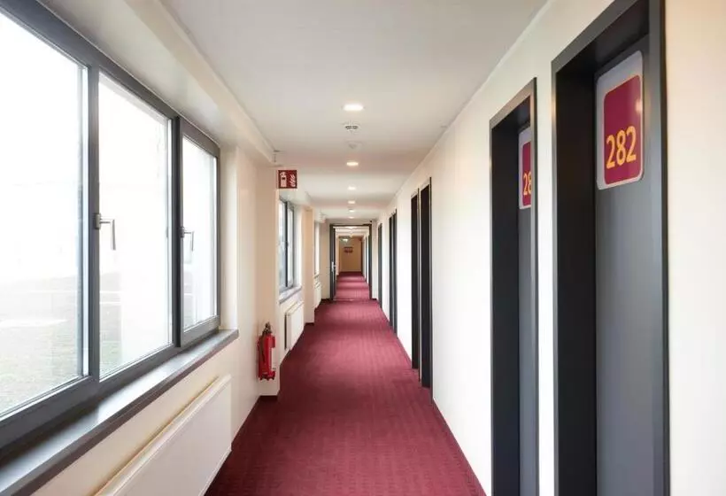 ベーシックトリプルルーム, Mcdreams Hotel Mönchengladbach