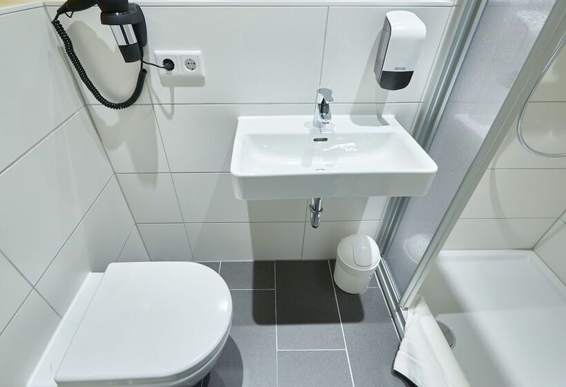 Номер Комфорт, Mcdreams Hotel Mönchengladbach
