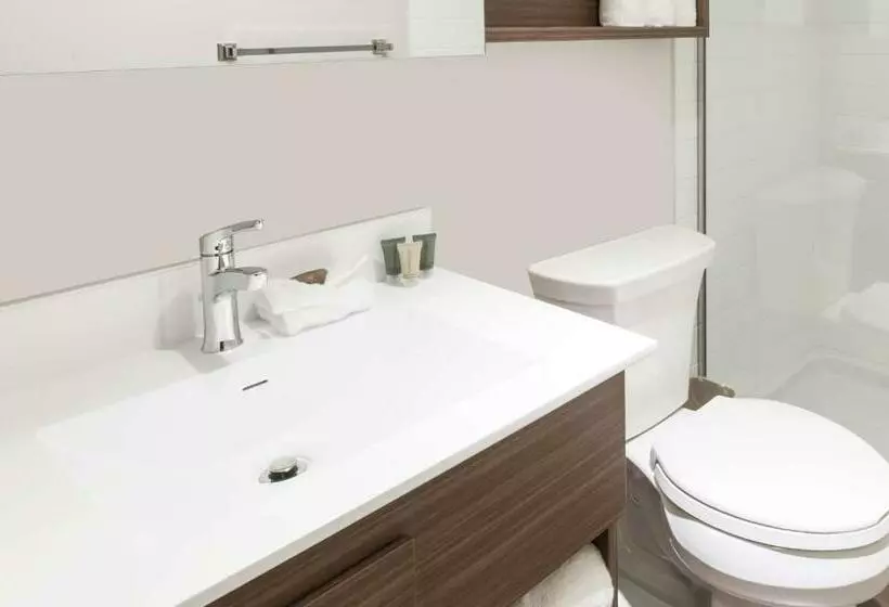 エコノミールーム, Microtel Inn & Suites By Wyndham Fort Saint John