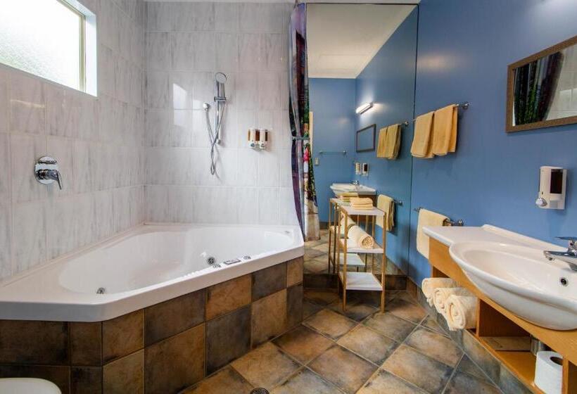 דירת חדר, Tuscany On Thames