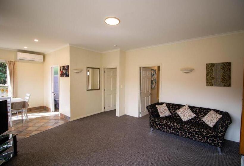 דירת שני חדרים, Tuscany On Thames