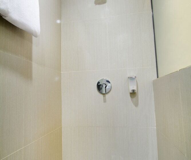 Номер Superior, Neo Hotel Tendean Jakarta By Aston