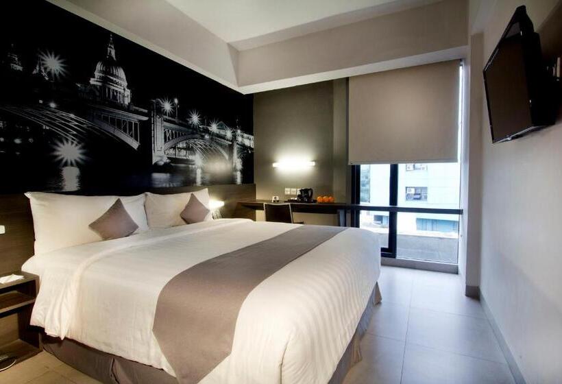 Номер Superior, Neo Hotel Tendean Jakarta By Aston