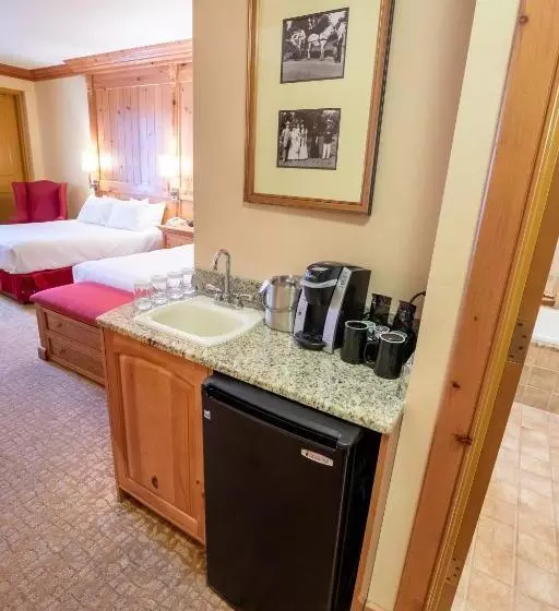 クイーンサイズベッドのスタンダードルーム, Oglebay Resort