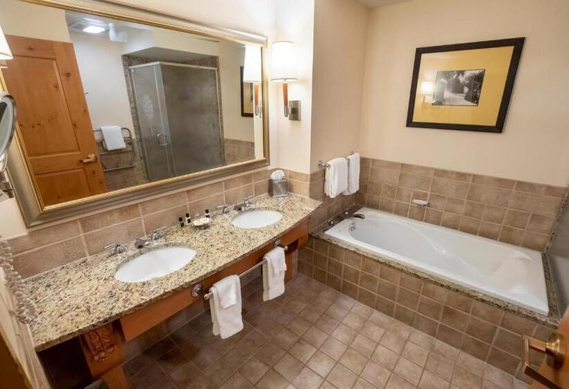 חדר סטנדרט עם מיטת קינג, Oglebay Resort