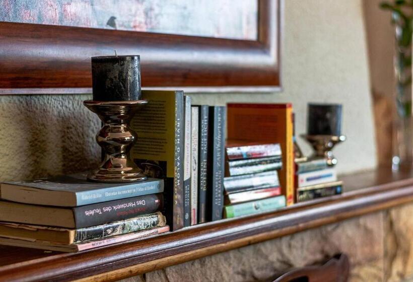 اتاق خانوادگی با چشم‌انداز باغ, Mooiplaas Guest House